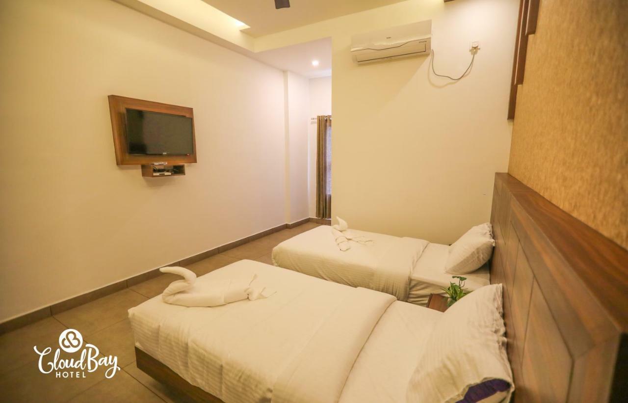 Hotel Cloudbay Kattappana Bagian luar foto