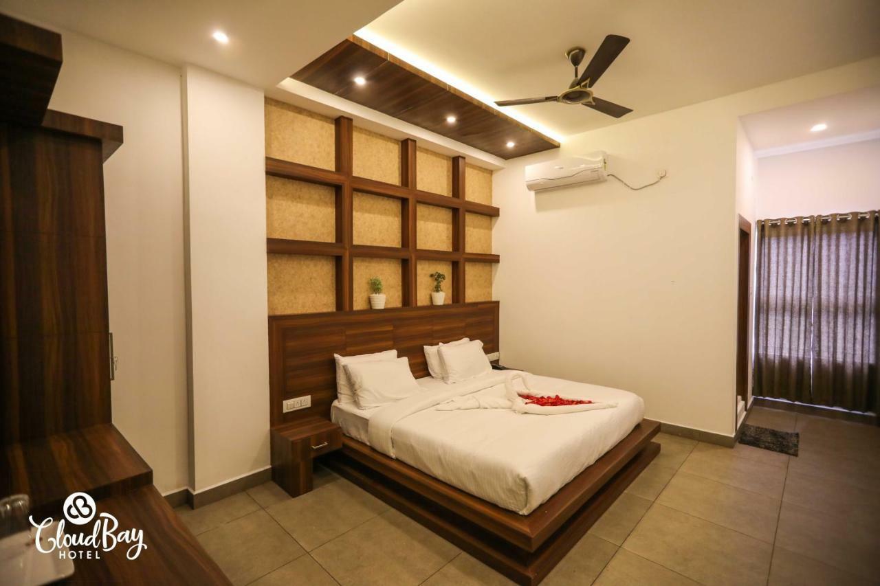 Hotel Cloudbay Kattappana Bagian luar foto